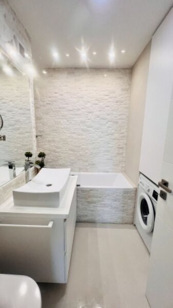 Timisoara, apartament lux, 2 camere decomandat, 52 mp, 158.000 euro.