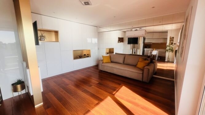 Timisoara, apartament lux, 2 camere decomandat, 52 mp, 158.000 euro.